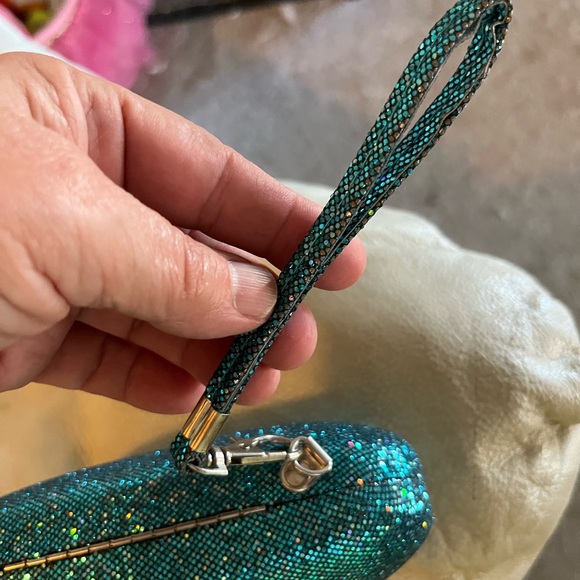Catherine Malandrino Hard Eyeglass Case Wristlet, Turquoise Glitter - Picture 6 of 12